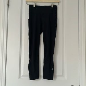 Lululemon Black Crop Mesh Leggings (Size 2)